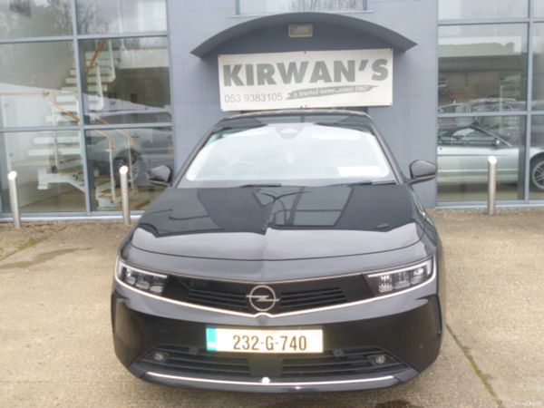 Opel Astra Hatchback, Petrol, 2023, Black