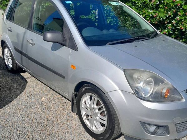 Ford Fiesta Hatchback, Petrol, 2007, Silver