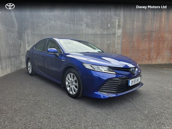 Toyota Camry Saloon, Petrol Hybrid, 2021, Blue