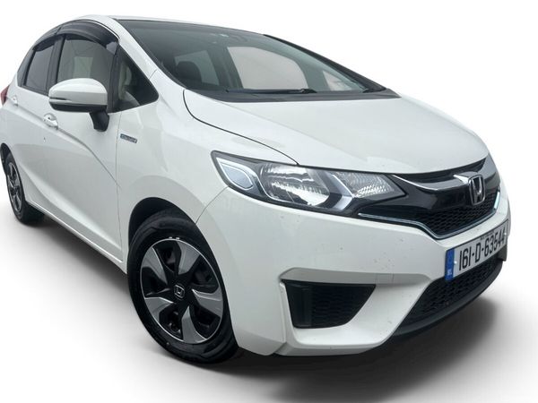 Honda Fit Hatchback, Petrol Hybrid, 2016, White