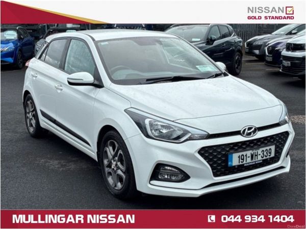 Hyundai i20 Hatchback, Petrol, 2019, White