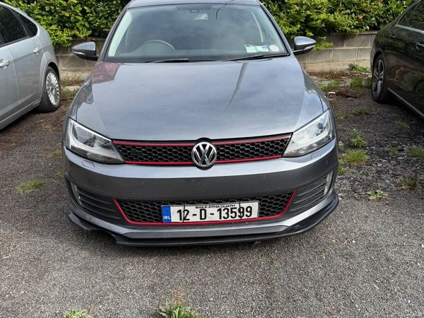 Volkswagen Jetta Saloon, Diesel, 2012, Grey