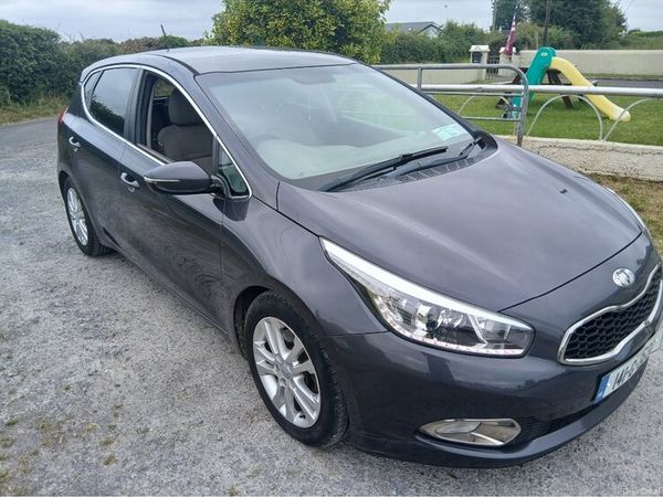 Kia Ceed Hatchback, Diesel, 2014, Silver