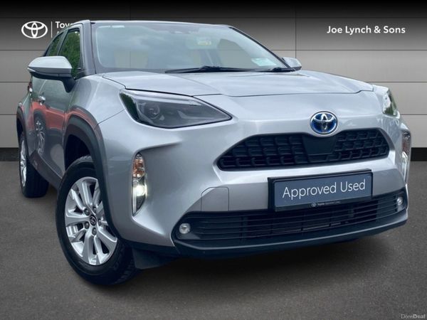Toyota Yaris Cross Hatchback, Petrol Hybrid, 2023, Silver