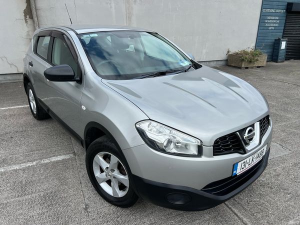 Nissan Qashqai Hatchback, Petrol, 2013, Silver