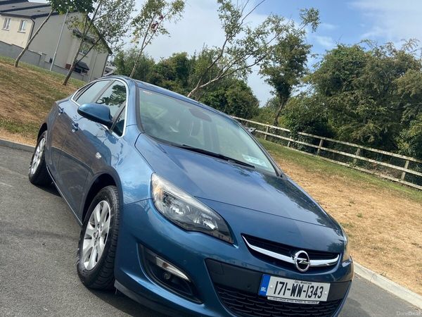 Opel Astra Saloon, Diesel, 2017, Blue