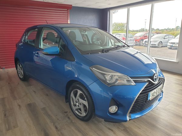 Toyota Yaris Hatchback, Petrol Hybrid, 2014, Blue