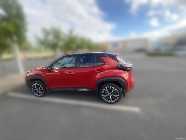Toyota Yaris Cross Hatchback, Petrol Hybrid, 2022, Red