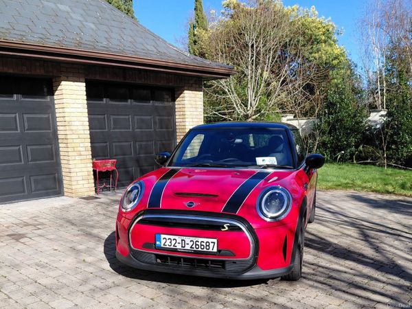 Mini Cooper Hatchback, Electric, 2023, Red