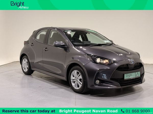 Toyota Yaris Hatchback, Petrol Hybrid, 2023, Grey