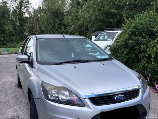 Ford Focus Hatchback, Diesel, 2010, Silver