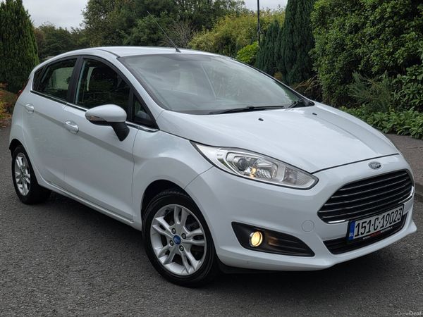 Ford Fiesta Hatchback, Petrol, 2015, White
