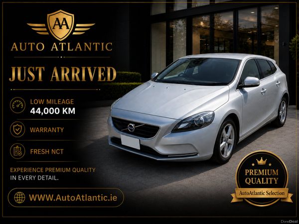 Volvo V40 Hatchback, Petrol, 2015, Silver