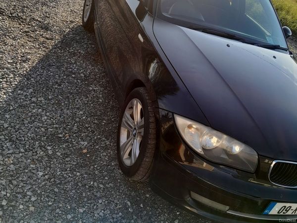 BMW 1-Series Hatchback, Diesel, 2009, Black