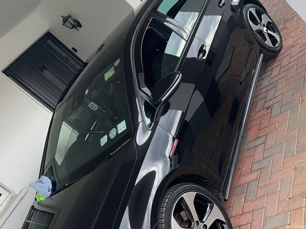 Volkswagen Golf Hatchback, Petrol, 2014, Black
