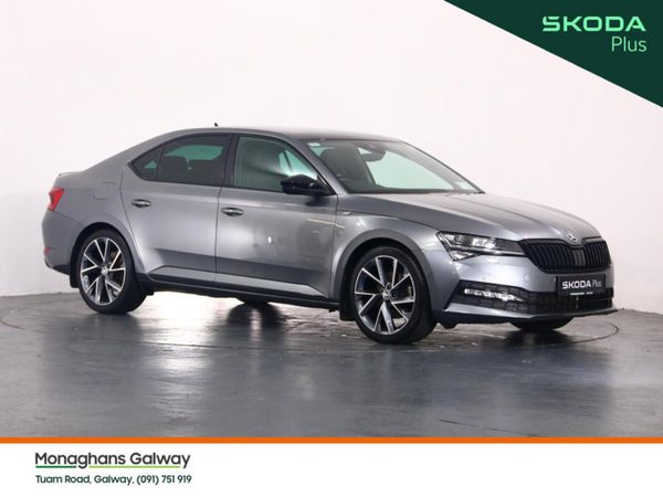 Skoda Superb Hatchback, Diesel, 2023, Grey
