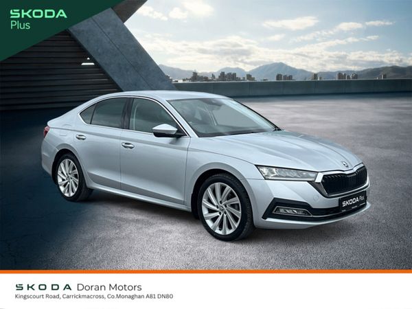 Skoda Octavia Hatchback, Diesel, 2023, Grey