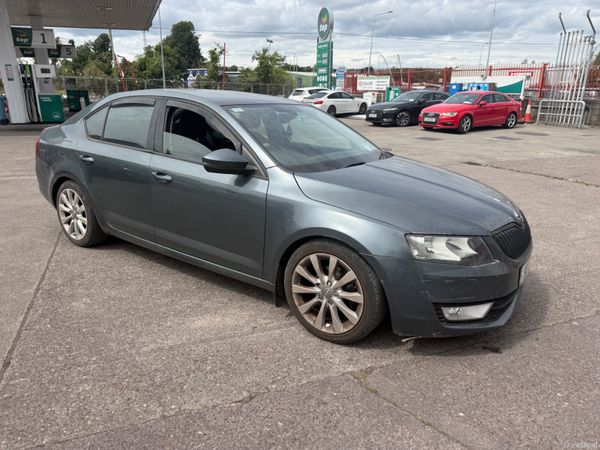 Skoda Octavia Saloon, Diesel, 2014, Grey