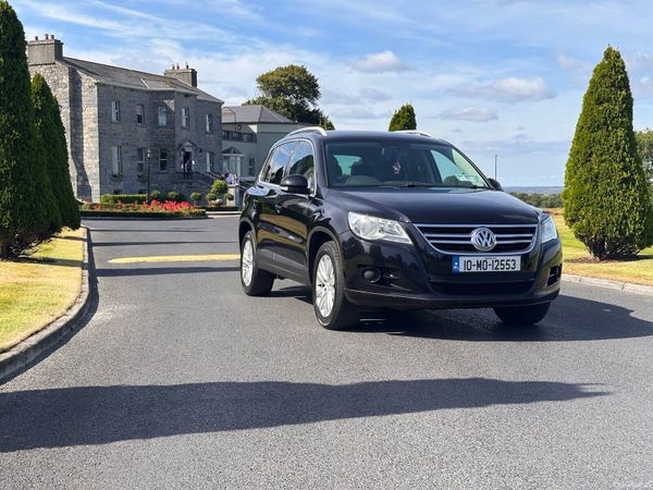 Volkswagen Tiguan SUV, Diesel, 2010, Black