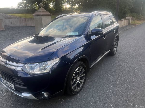 Mitsubishi Outlander SUV, Diesel, 2014, Blue