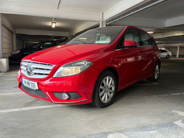 Mercedes-Benz B-Class MPV, Diesel, 2014, Red