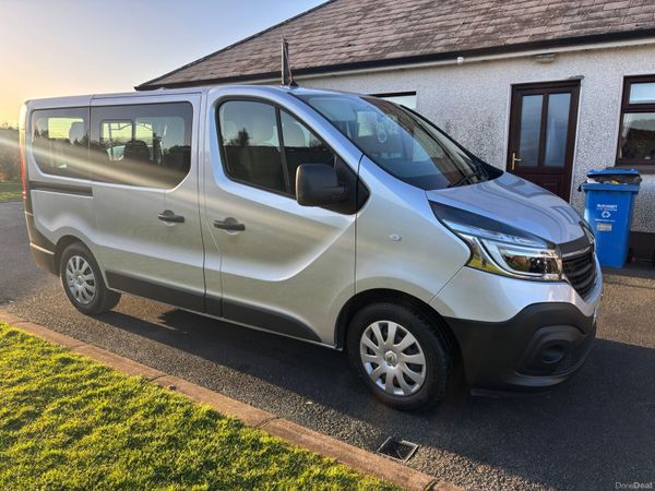 Renault Trafic MPV, Diesel, 2021, Silver