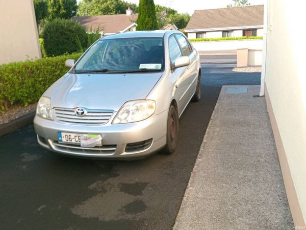 Toyota Corolla Saloon, Petrol, 2006, Silver
