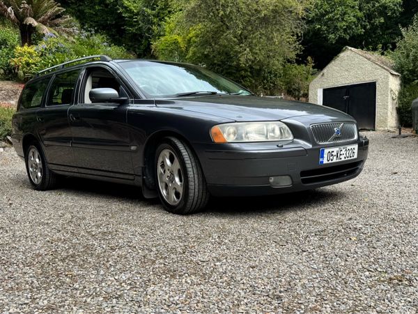 Volvo V70 Estate, Diesel, 2005, Grey