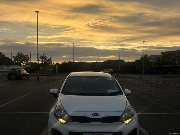 Kia Rio Hatchback, Petrol, 2012, White