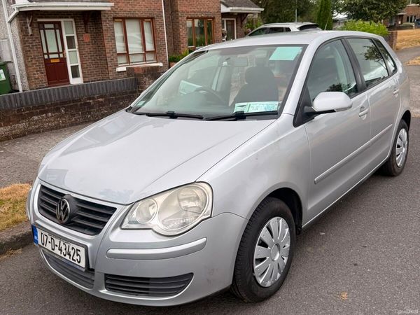 Volkswagen Polo Hatchback, Petrol, 2007, Silver