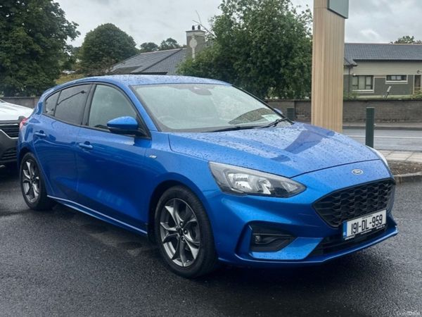 Ford Focus Hatchback, Petrol, 2019, Blue