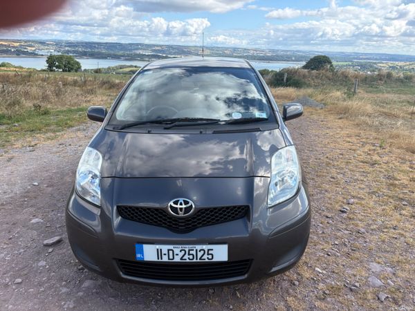 Toyota Yaris Hatchback, Petrol, 2011, Grey