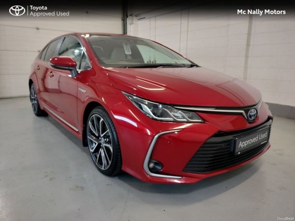 Toyota Corolla Saloon, Petrol Hybrid, 2020, Red
