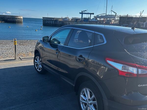 Nissan Qashqai Hatchback, Diesel, 2015, Black