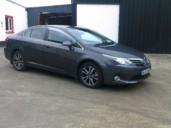 Toyota Avensis Saloon, Diesel, 2015, Grey