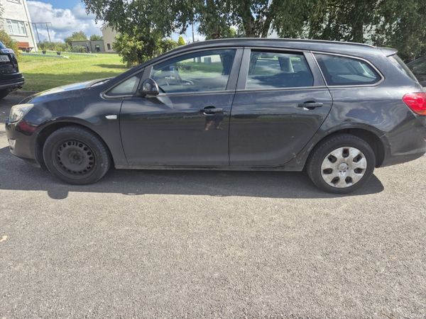 Vauxhall Astra Estate, Diesel, 2012, Black