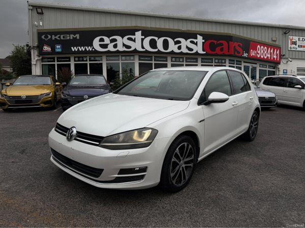 Volkswagen Golf Hatchback, Petrol, 2015, White