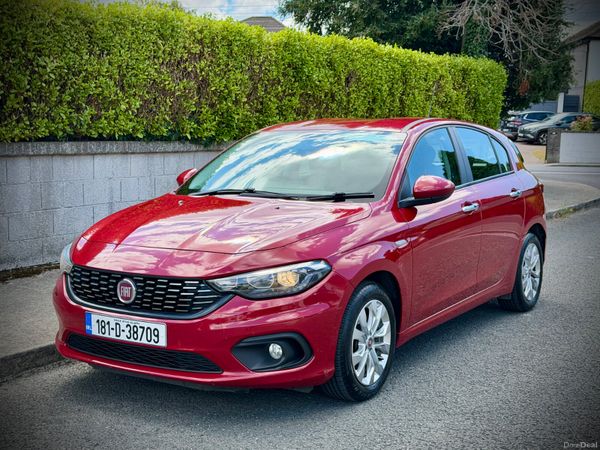 Fiat Tipo MPV, Petrol, 2018, Red
