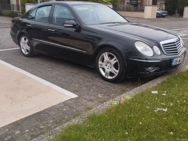 Mercedes-Benz E-Class Saloon, Diesel, 2008, Black