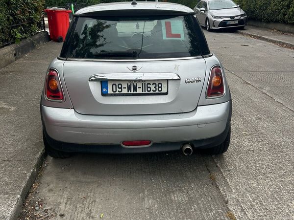Mini Cooper Hatchback, Petrol, 2009, Silver