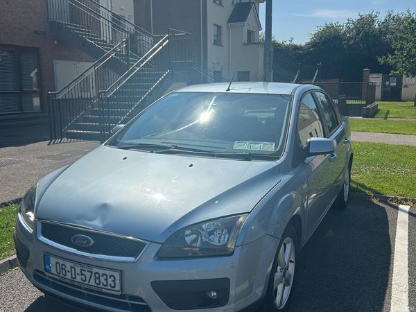 Ford Focus Saloon, Petrol, 2006, Blue