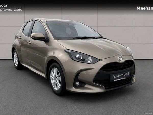 Toyota Yaris Hatchback, Petrol Hybrid, 2024, Bronze