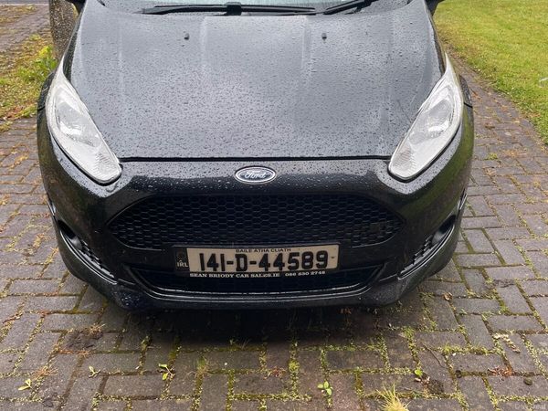 Ford Fiesta Hatchback, Petrol, 2014, Black