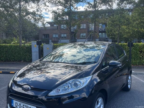 Ford Fiesta Hatchback, Petrol, 2012, Black