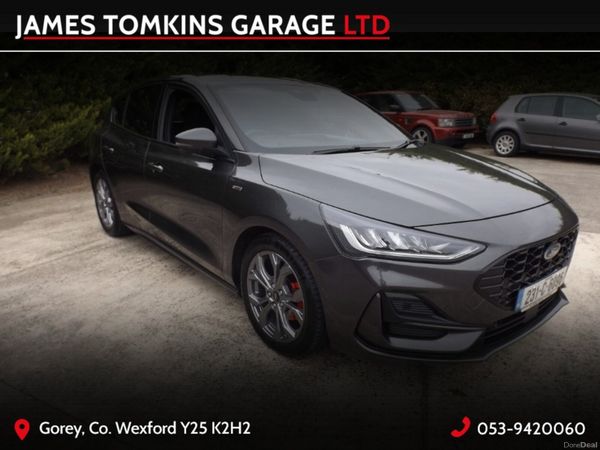 Ford Focus Hatchback, Diesel, 2023, Grey