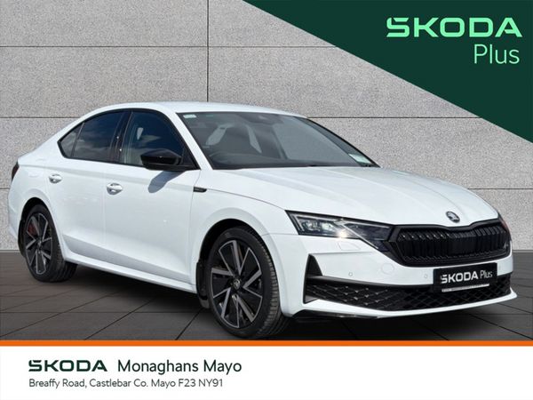 Skoda Octavia Hatchback, Diesel, 2025, White