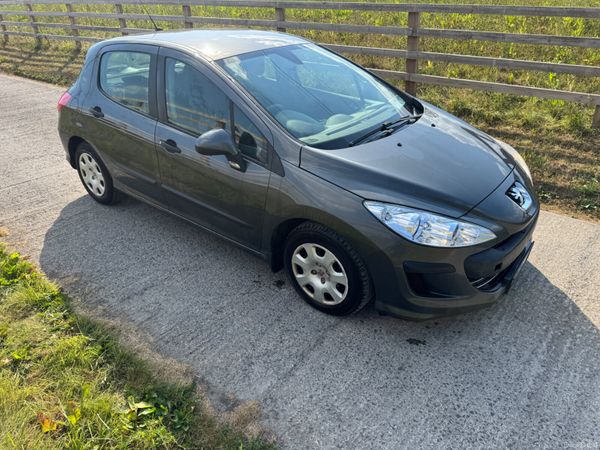 Peugeot 308 Hatchback, Diesel, 2010, Grey