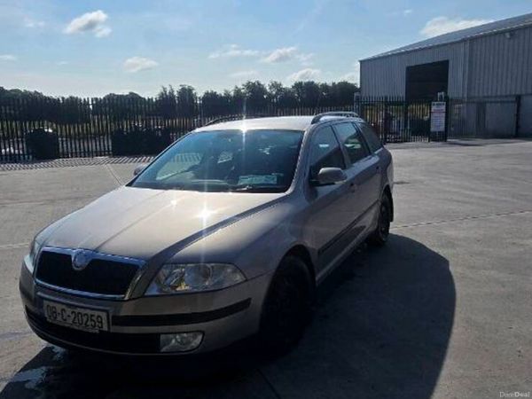 Skoda Octavia Estate/Jeep, Diesel, 2008, Beige