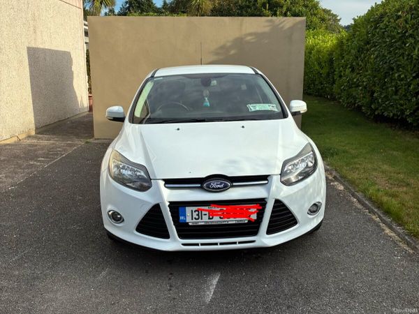 Ford Focus Hatchback, Petrol, 2013, White