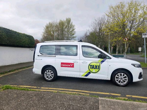 Ford Tourneo Connect MPV, Diesel, 2024, White